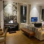 Magnifique Contemporain Vue Canal 150 M2 3 3 Sdb Classe 3 Etoiles سُت